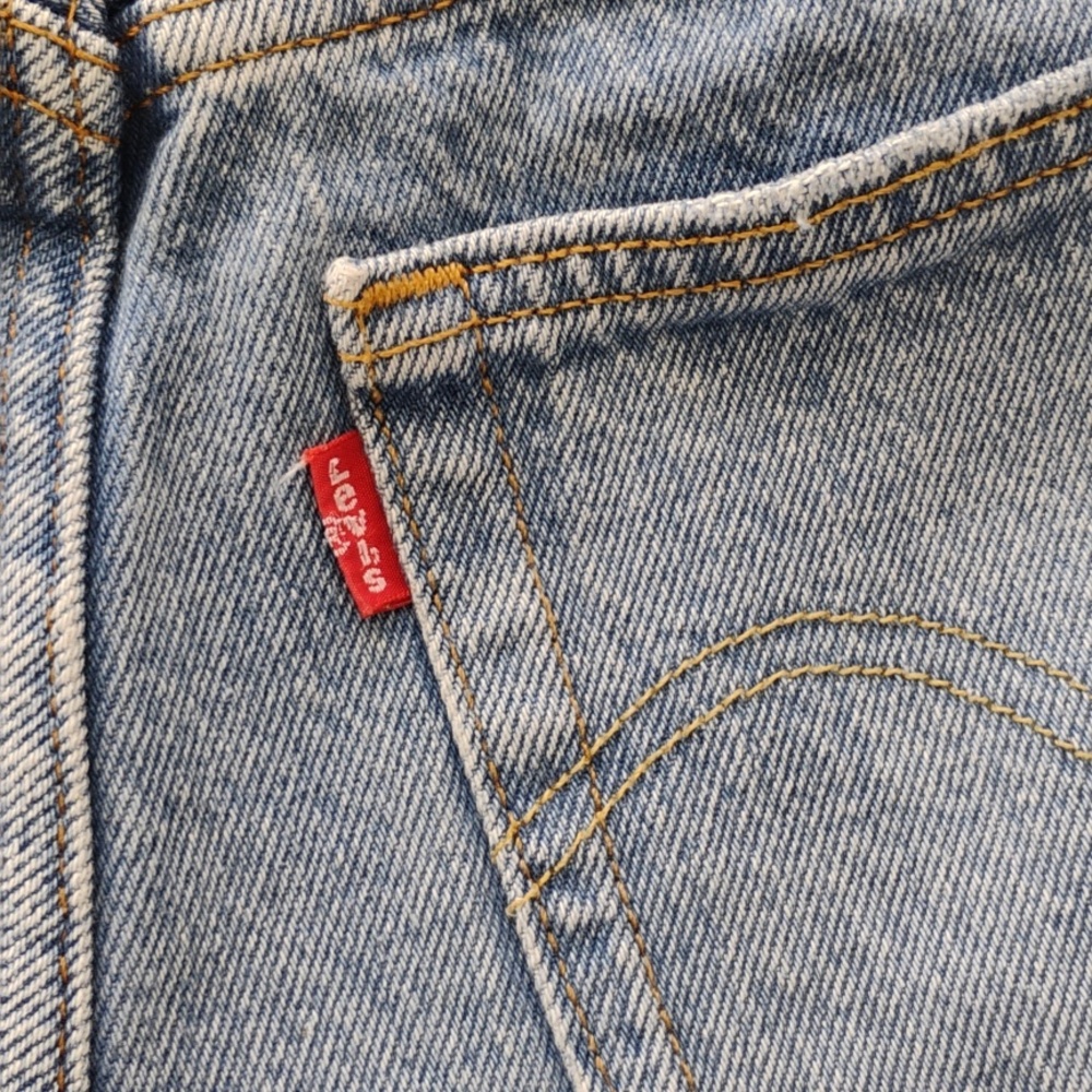 Levis 501 Original Shorts Distressed High-Rise Medium Wash Shorts Waist Size 30 - Picture 6 of 11